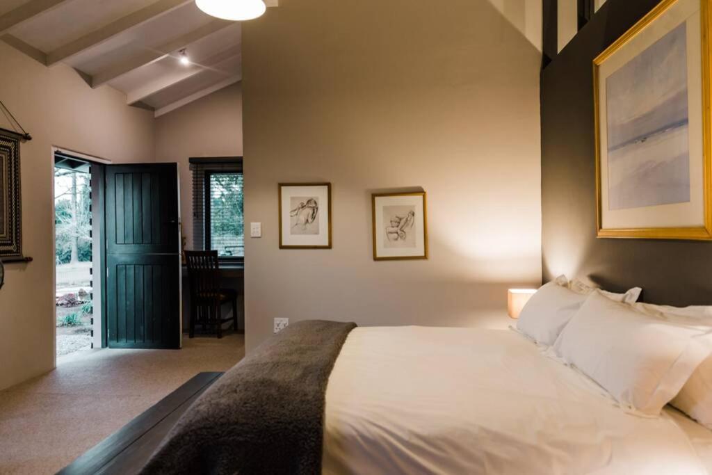 The Croft Villa Hilton Bagian luar foto